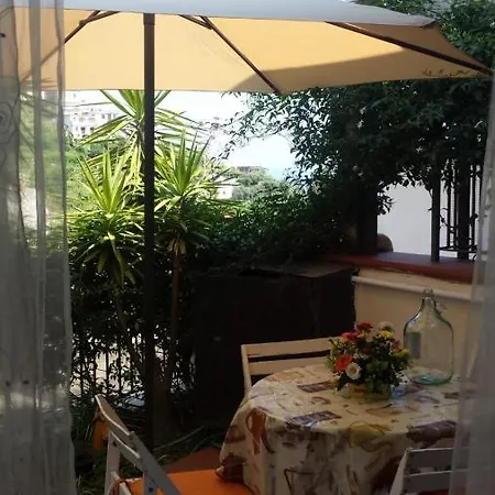 度假居 La Ginestra